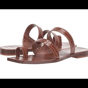 Dolce Vita Isala Slide